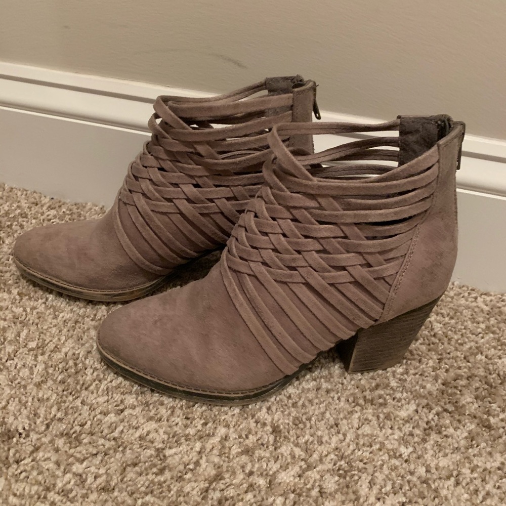 Ankle boots